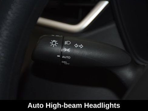 Used 2024 Toyota Corolla LE FWD image 11