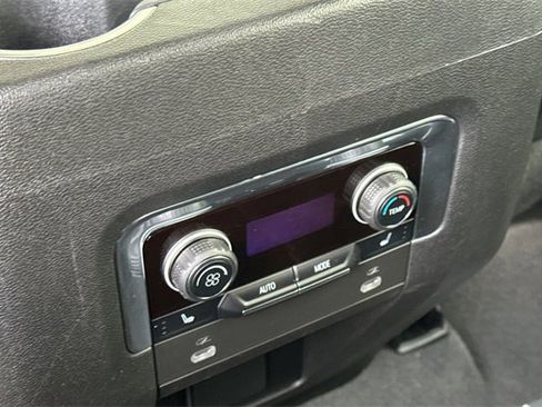 Used 2022 Chevrolet Tahoe LT w/ Luxury Package image 44