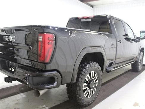 Used 2025 GMC Sierra 2500 Denali Ultimate AWD/4WD image 6