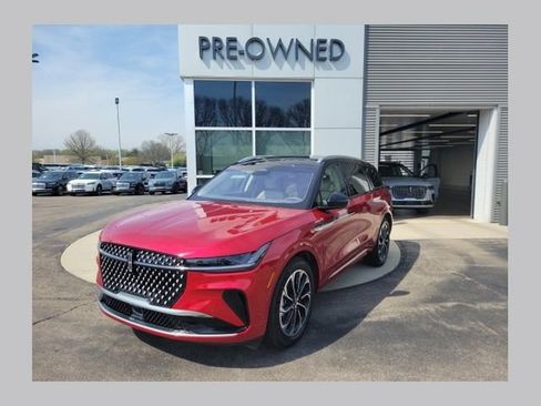 Used 2024 Lincoln Nautilus Reserve w/ Equipment Group 202A AWD/4WD image 1