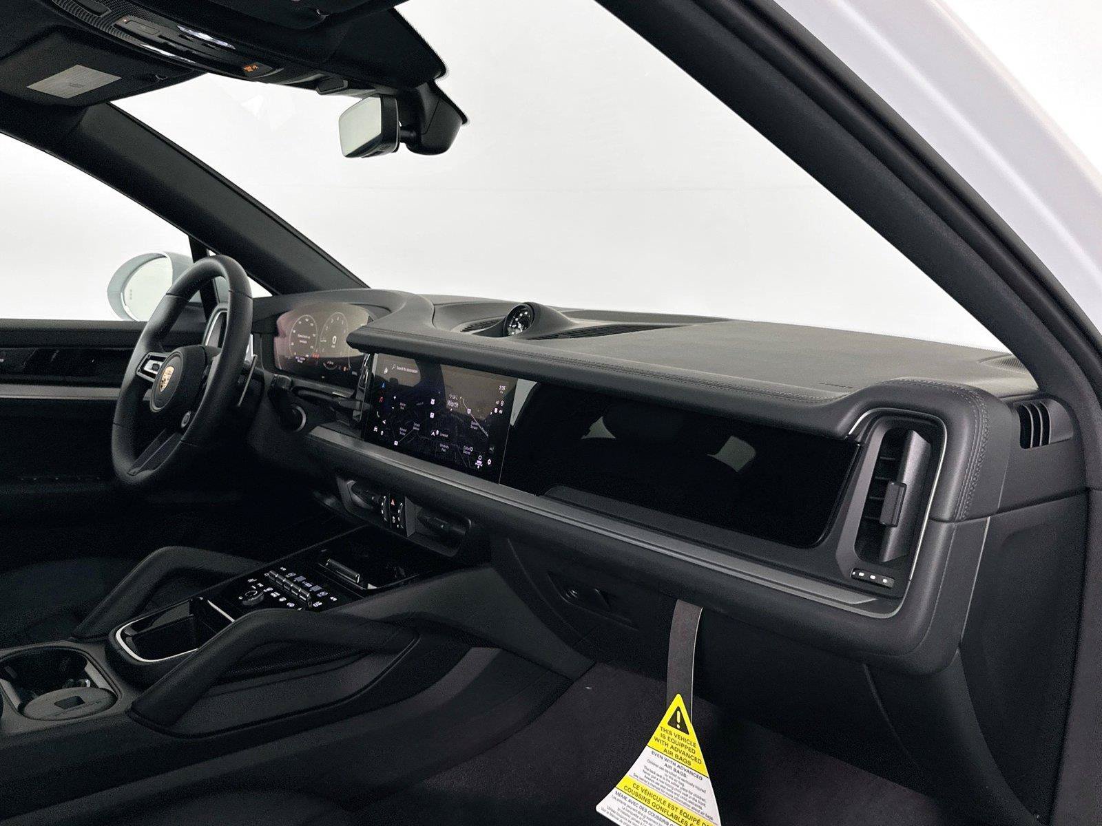 Certified 2025 Porsche Cayenne S AWD/4WD image 28