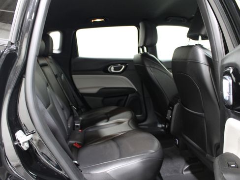 Used 2025 Jeep Compass Limited AWD/4WD image 22