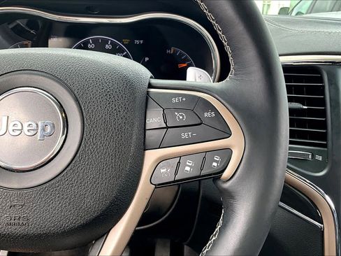 Used 2016 Jeep Grand Cherokee Overland w/ Advanced Technology Group image 23