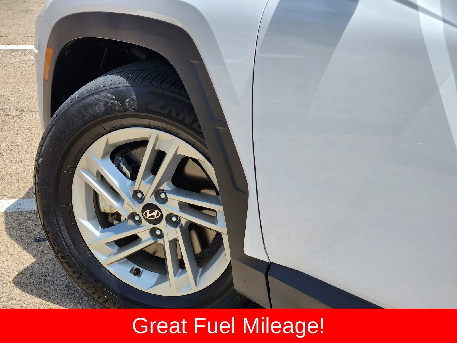 Used 2025 Hyundai Tucson SE FWD image 12