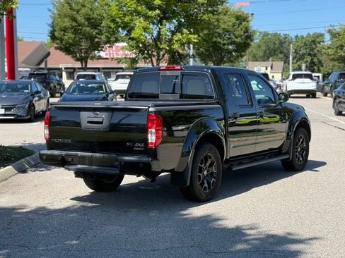 Used 2020 Nissan Frontier SV w/ Midnight Edition Floor Mats AWD/4WD image 6