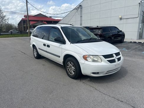 Used 2007 Dodge Grand Caravan SE w/ Popular Equipment Group I image 2