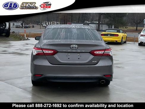 Used 2018 Toyota Camry XLE image 6