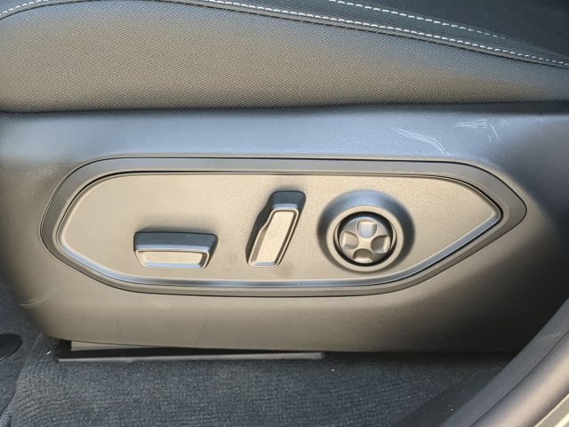 New 2026 Jeep Grand Cherokee Laredo RWD image 22