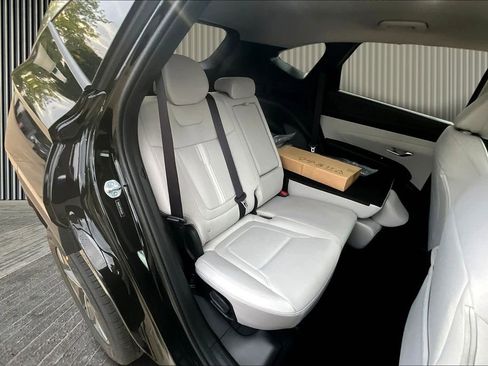 New 2026 Hyundai Tucson SEL image 11