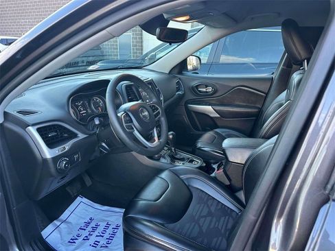 Used 2022 Jeep Cherokee Latitude w/ Trailer Tow Group image 15