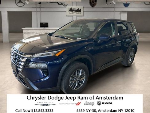 Used 2026 Nissan Rogue SV AWD/4WD image 1