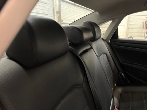 Used 2012 Volkswagen Passat 2.5 SE FWD image 31