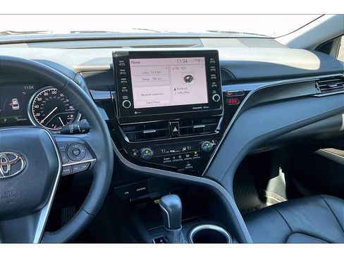 Used 2023 Toyota Camry XLE image 6