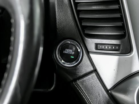 Used 2015 Chevrolet Suburban LTZ image 27