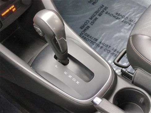 Certified 2022 Chevrolet Trax LT w/ Sport Edition image 16