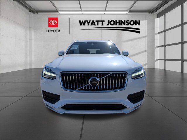 Used 2020 Volvo XC90 T6 Momentum AWD/4WD image 2