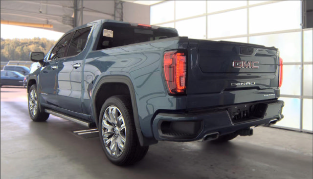 Used 2024 GMC Sierra 1500 Denali w/ Denali Reserve Package AWD/4WD image 8