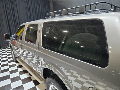 Used 2004 Ford Excursion Limited image 21