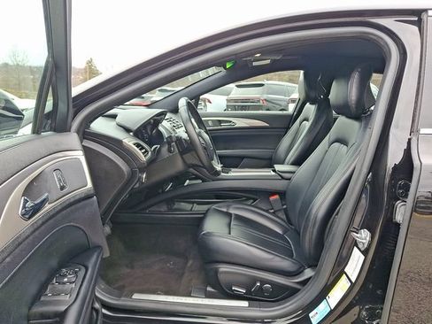 Used 2019 Lincoln MKZ Premiere FWD image 13