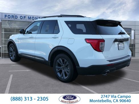 Used 2024 Ford Explorer XLT w/ Equipment Group 202A image 6