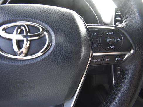 Used 2022 Toyota Avalon XLE w/ Carpet Mat Package (TMS) FWD image 20