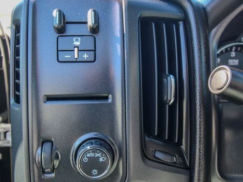 Used 2016 Chevrolet Silverado 1500 W/T w/ Trailering Package image 18