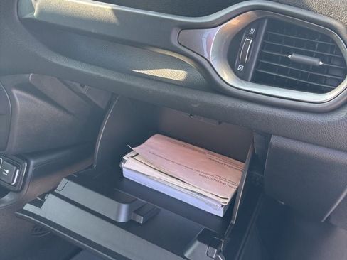 Used 2021 Jeep Renegade Limited image 31