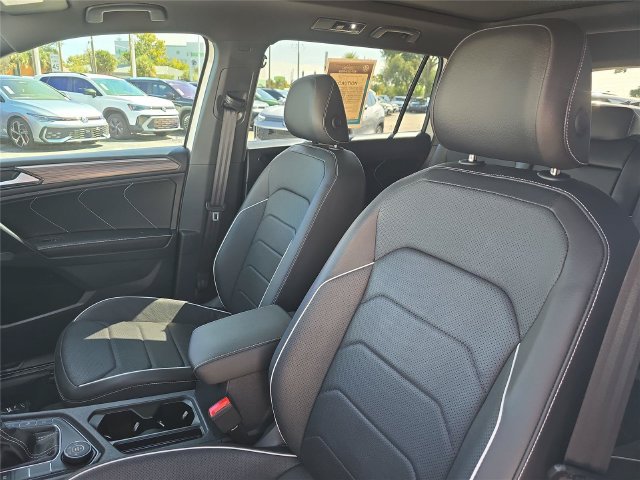 Used 2024 Volkswagen Tiguan SEL R-Line AWD/4WD image 17