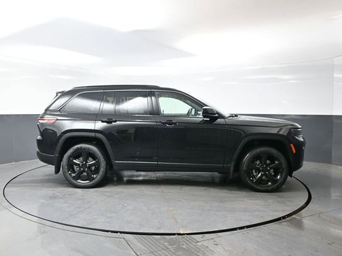 New 2026 Jeep Grand Cherokee Limited w/ Limited Altitude Package AWD/4WD image 2