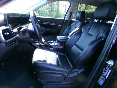 Used 2024 Kia Telluride LX image 13