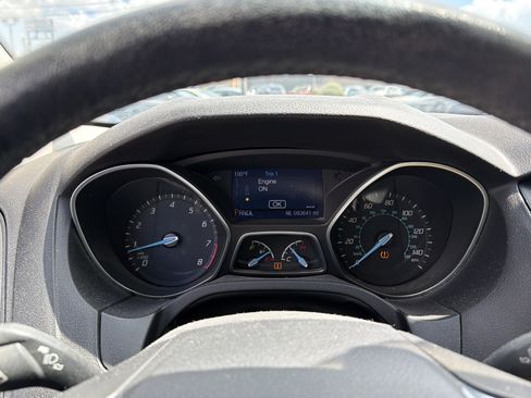 Used 2014 Ford Focus SE w/ SE Sport Package FWD image 8