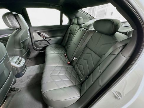 New 2025 BMW 760i xDrive image 17