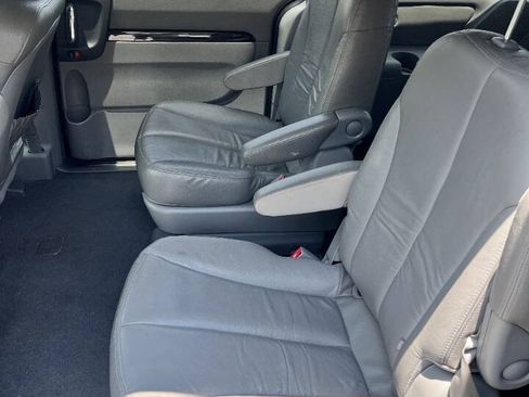Used 2014 Kia Sedona EX w/ Navigation Package FWD image 15