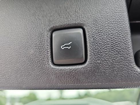 Used 2025 Ford Escape ST-Line Select AWD/4WD image 13
