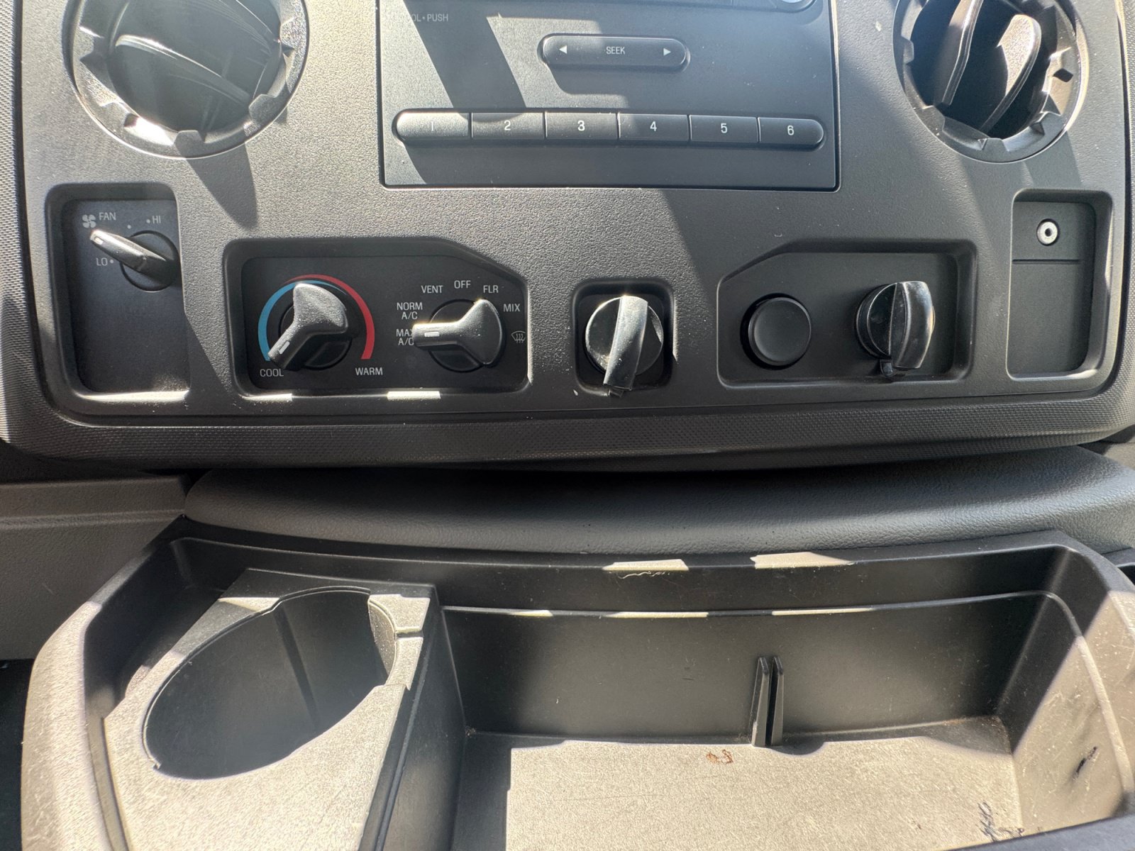 Used 2014 Ford E-350 and Econoline 350 Super Duty w/ Power Windows & Locks Group RWD image 18