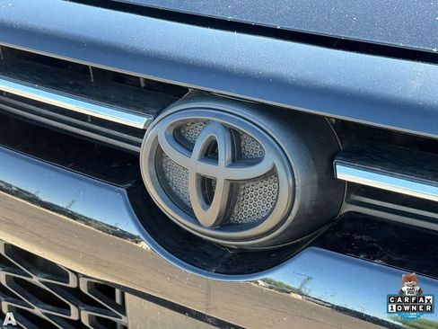 Used 2022 Toyota 4Runner SR5 Premium AWD/4WD image 32