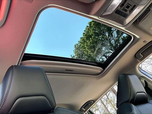 Used 2024 Toyota RAV4 XLE Premium image 14