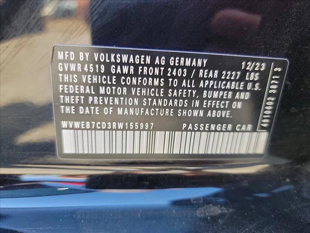 Used 2024 Volkswagen Golf R AWD/4WD image 21