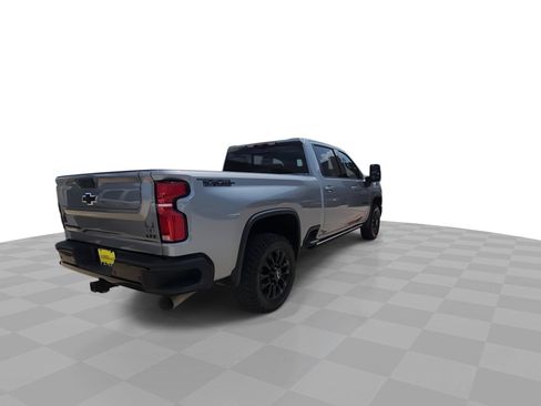 Used 2025 Chevrolet Silverado 2500 LTZ w/ LTZ Plus Package AWD/4WD image 8