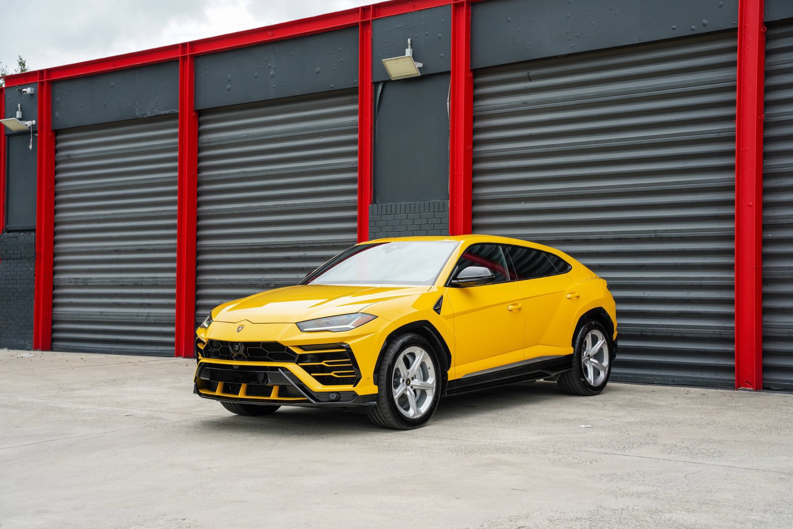 Used 2021 Lamborghini Urus AWD/4WD image 1