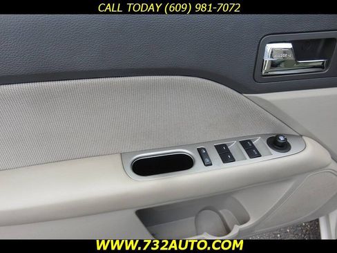 Used 2012 Ford Fusion Hybrid FWD image 24