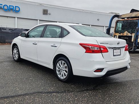 Used 2019 Nissan Sentra SV image 4