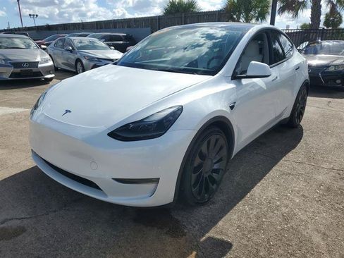 Used 2023 Tesla Model Y Performance AWD/4WD image 6