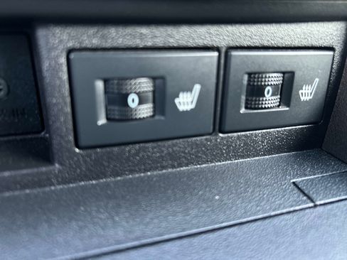 Used 2010 MAZDA MX-5 Miata Grand Touring w/ Premium Pkg image 29