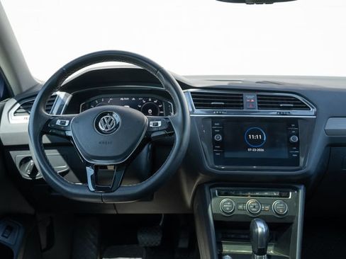 Used 2021 Volkswagen Tiguan SEL AWD/4WD image 22