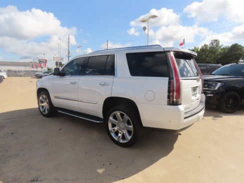 Used 2017 Cadillac Escalade Luxury AWD/4WD image 15
