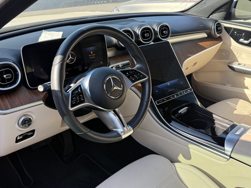 Used 2024 Mercedes-Benz C 300 Sedan image 2