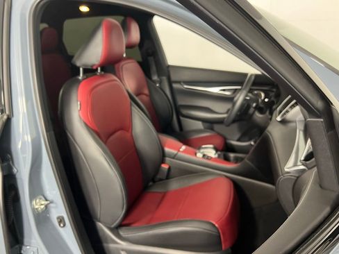 Used 2024 INFINITI QX50 Sport image 36