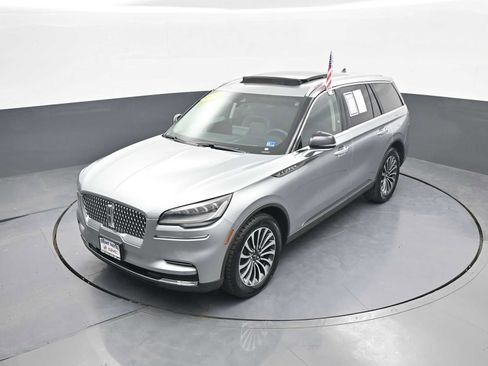 Used 2023 Lincoln Aviator AWD w/ Premium Package image 35