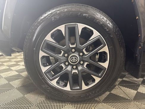 Used 2022 Toyota Tundra Limited image 10